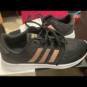 Womens cloudfoam shoes